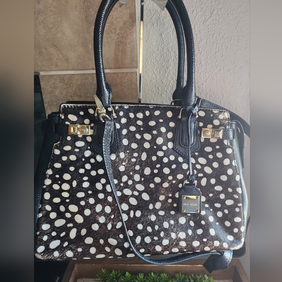 Henri Bendel The Carlyle 2 way Tote Leather Trim Calf Hair Handle - Picture 2 of 16